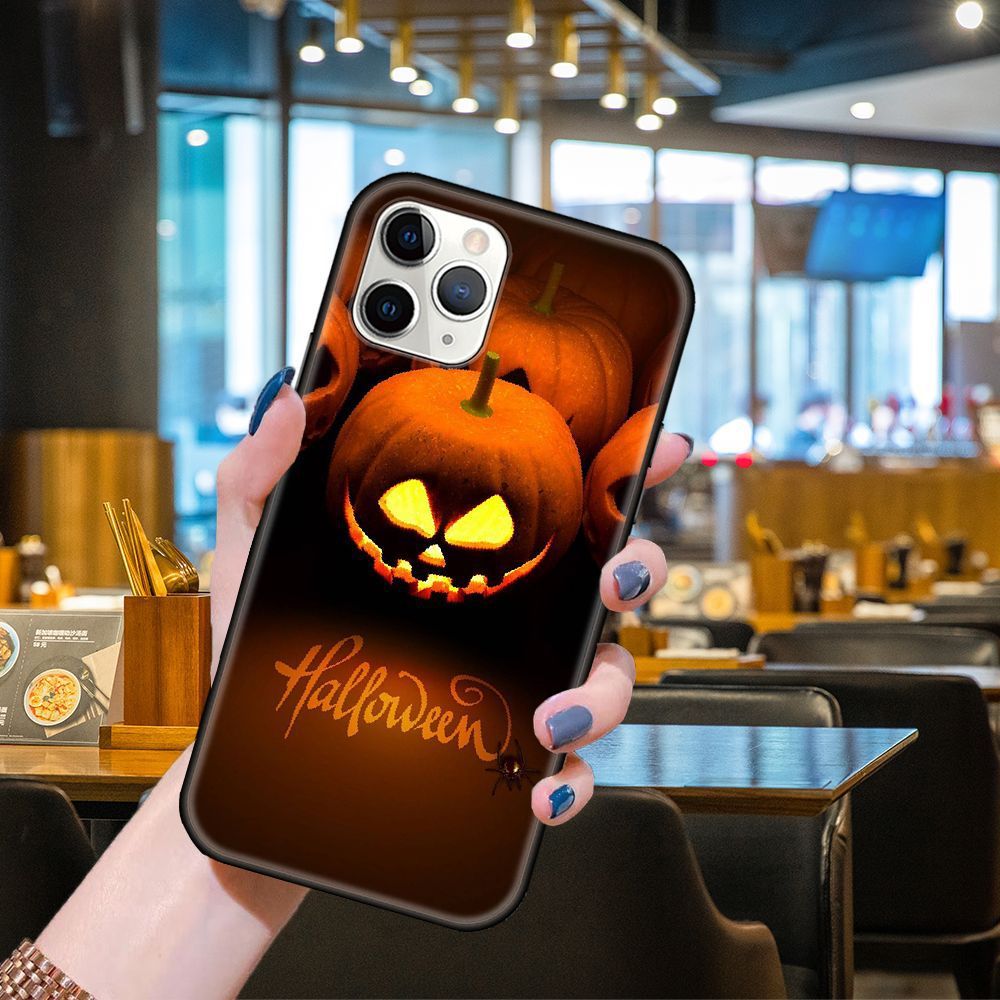 Festive Jack O' Lantern Cat Phone Case | Fun Halloween Design Cover