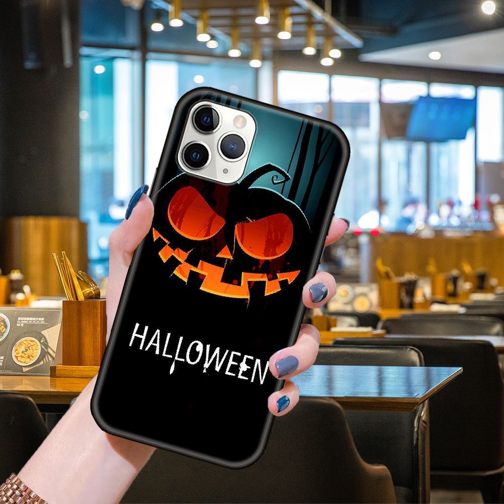 Festive Jack O' Lantern Cat Phone Case | Fun Halloween Design Cover